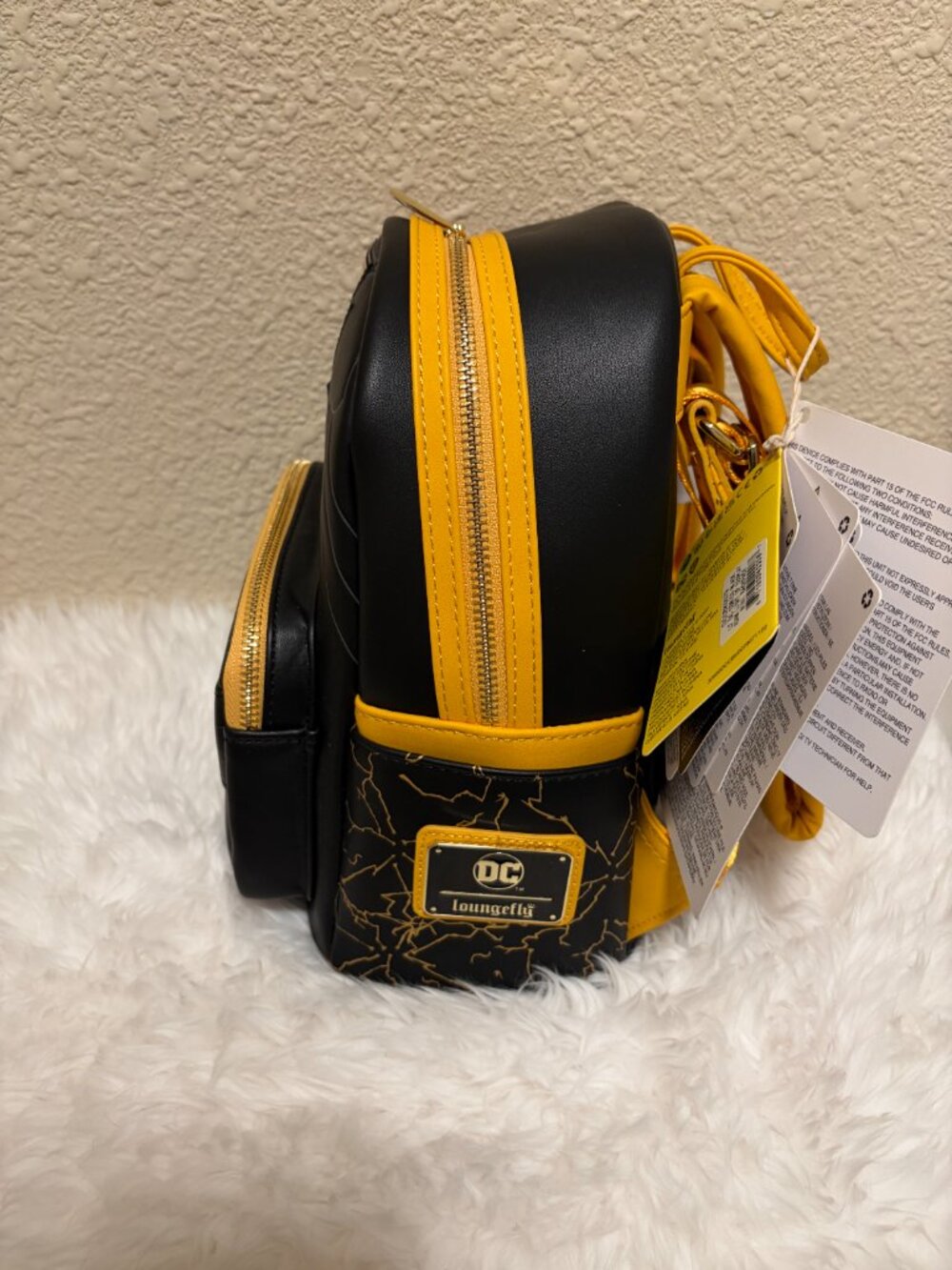 Loungefly Black Adam Light Up Backpack DC Comics Mini NWT - Picture 4 of 6